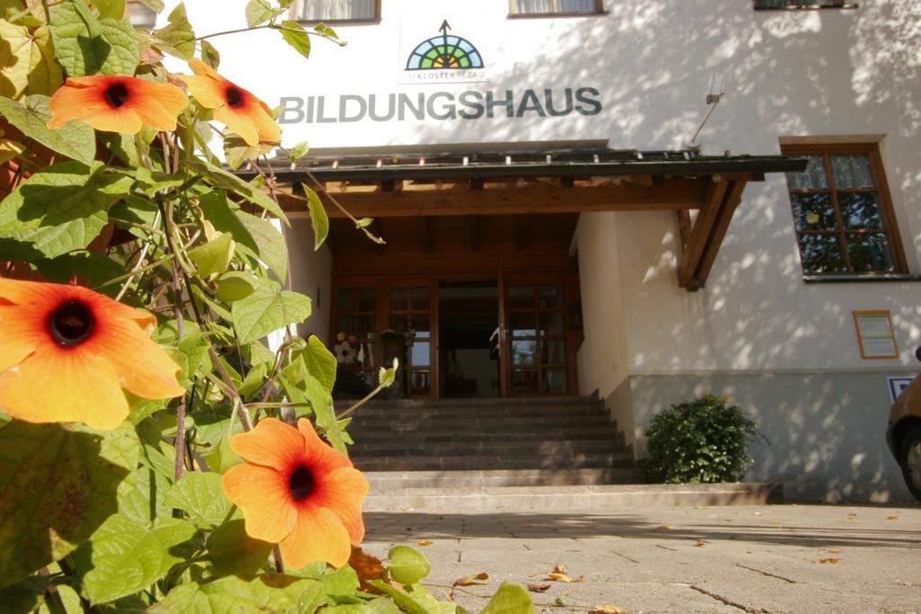 Seminar- Und Gaestehaus Im Kloster Безау Экстерьер фото