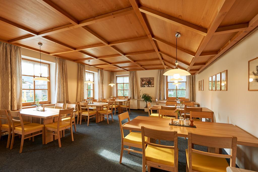 Seminar- Und Gaestehaus Im Kloster Безау Экстерьер фото